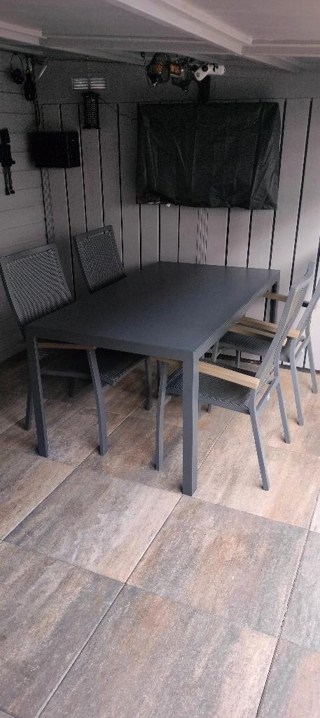Eethoek / Tuinset compleet buiten, Tuin en Terras, Tuinstoelen, Zo goed als nieuw, Aluminium, Stapelbaar, Ophalen