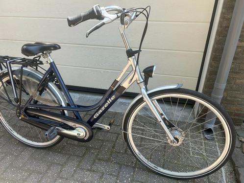 Te koop Gazelle  dames fiets, Fietsen en Brommers, Fietsen | Dames | Damesfietsen, Zo goed als nieuw, Gazelle, Versnellingen, 56 cm of meer