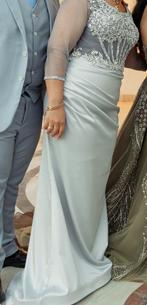 Zilver grijze soiree jurk, Kleding | Dames, Galajurk, Maat 42/44 (L), Nieuw, Ophalen of Verzenden