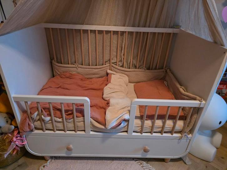 MYLLRA Babybedje met lade - 60x120 cm, Kinderen en Baby's, Babywiegjes en Ledikanten, Zo goed als nieuw, Ledikant, Ophalen