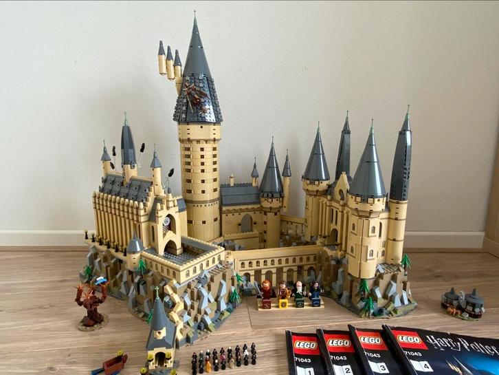 Lego Zweinstein 71043, Kinderen en Baby's, Speelgoed | Duplo en Lego, Zo goed als nieuw, Lego, Complete set, Ophalen