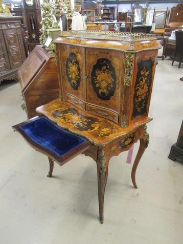 Oer 09814 ANTIEK damesbureau met brons en inlegwerk beschikbaar voor biedingen