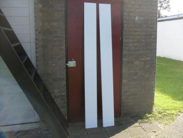Witte bedpanelen beschikbaar voor biedingen