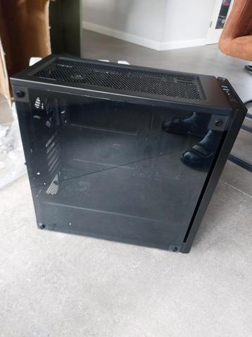 Corsair Carbide 275R Mid-Tower Gaming Case beschikbaar voor biedingen