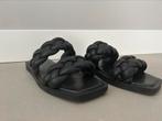Zwarte leren slipper maat 36, Ophalen of Verzenden, Zo goed als nieuw, Zwart
