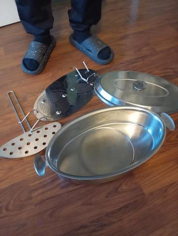 RVS Vispan met accessoires beschikbaar voor biedingen