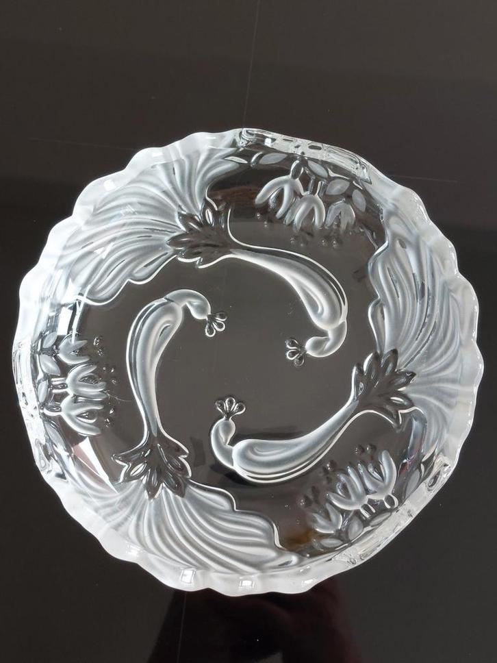 Mikasa kristal bord, Frosted Peacock, 18 cm, Antiek en Kunst, Antiek | Glas en Kristal, Ophalen of Verzenden