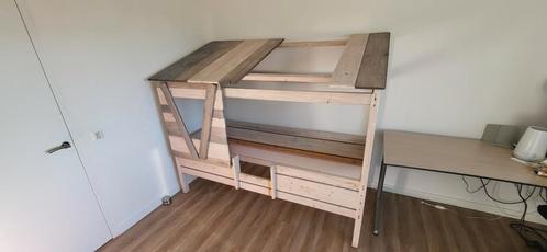 Boomhutbed en gratis passende kast, Kinderen en Baby's, Kinderkamer | Stapelbedden en Hoogslapers, Gebruikt, Hoogslaper, Ophalen