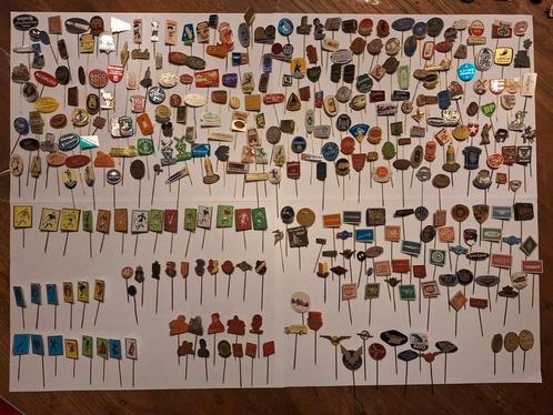Heel veel speldjes en pins uit de jaren 60, Verzamelen, Speldjes, Pins en Buttons, Zo goed als nieuw, Speldje of Pin, Overige onderwerpen
