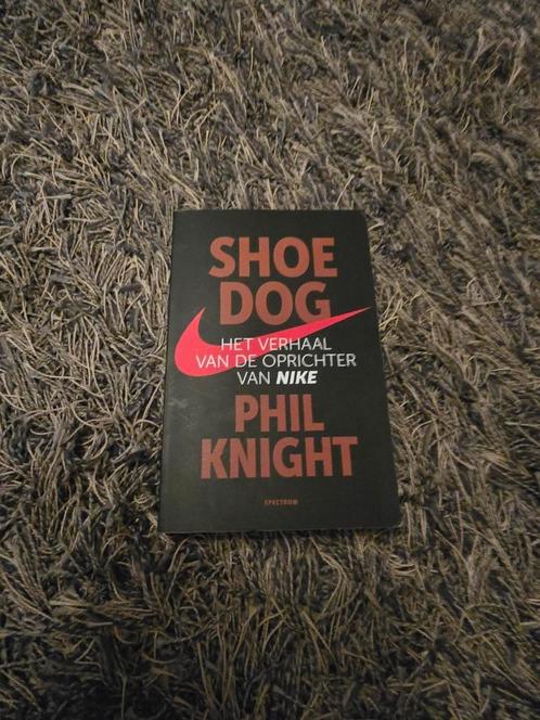 Phil Knight - Shoe Dog, Boeken, Overige Boeken, Zo goed als nieuw, Ophalen of Verzenden
