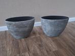 Twee mooie binnen potten grijs 37 H 50 L 20 B, Ophalen, Zo goed als nieuw