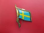 speld    vlag  ZWEDEN, Ophalen of Verzenden, Gebruikt, Stad of Land, Speldje of Pin