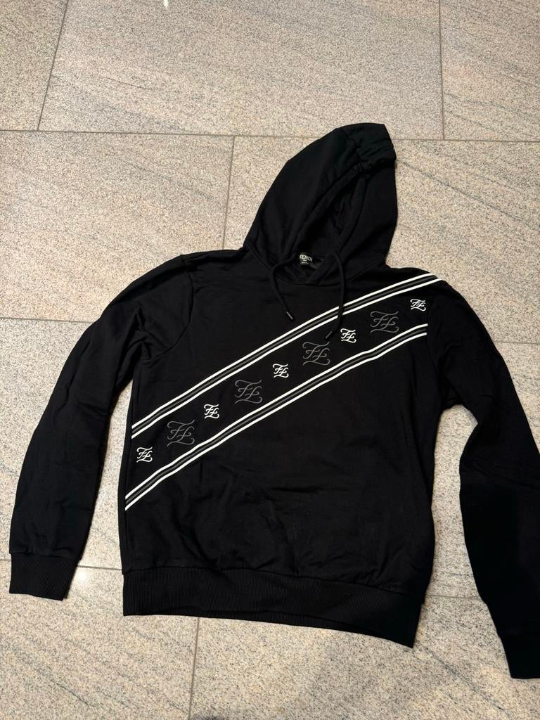 Fendi Sweater Maat M - Stijlvol!, Ophalen of Verzenden, Zo goed als nieuw, Maat 48/50 (M), Zwart
