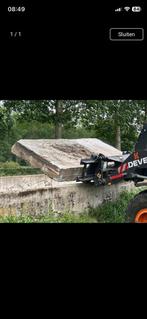 Betonnen Voet Voersilo, Ophalen