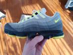 Nike Vapormax 95 OG Neon - Maat 45, Kleding | Heren, Schoenen, Overige kleuren, Nike, Ophalen of Verzenden, Sneakers of Gympen