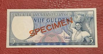5 gulden Suriname. Specimen. 1957 UNC. beschikbaar voor biedingen