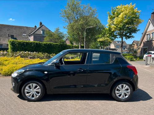 Suzuki Swift 1.2 Dualjet 90pk 2018 Zwart airco trekhaak nap, Auto's, Suzuki, Bedrijf, Swift, ABS, Airbags, Airconditioning, Bluetooth