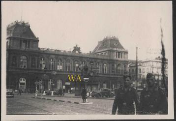 Luftwaffe soldaten bij het Brusselse station in België beschikbaar voor biedingen