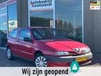Alfa Romeo 145 1.4-16V T.Spark - Airco - OPKNAPPER -, Stof, Gebruikt, Zwart, 4 cilinders