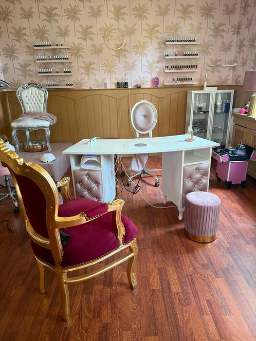 Voor nagelsalon mooie tafel met stoelen, Hobby en Vrije tijd, Overige Hobby en Vrije tijd, Gebruikt, Ophalen of Verzenden
