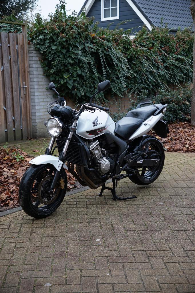 Honda CBF 600, Motoren, Motoren | Honda, Particulier, Naked bike, 12 t/m 35 kW, 4 cilinders, Minimaal motorrijbewijs A2, ABS, Handvatverwarming