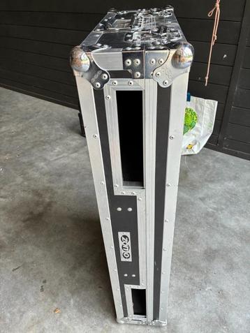 DJ flightcase beschikbaar voor biedingen