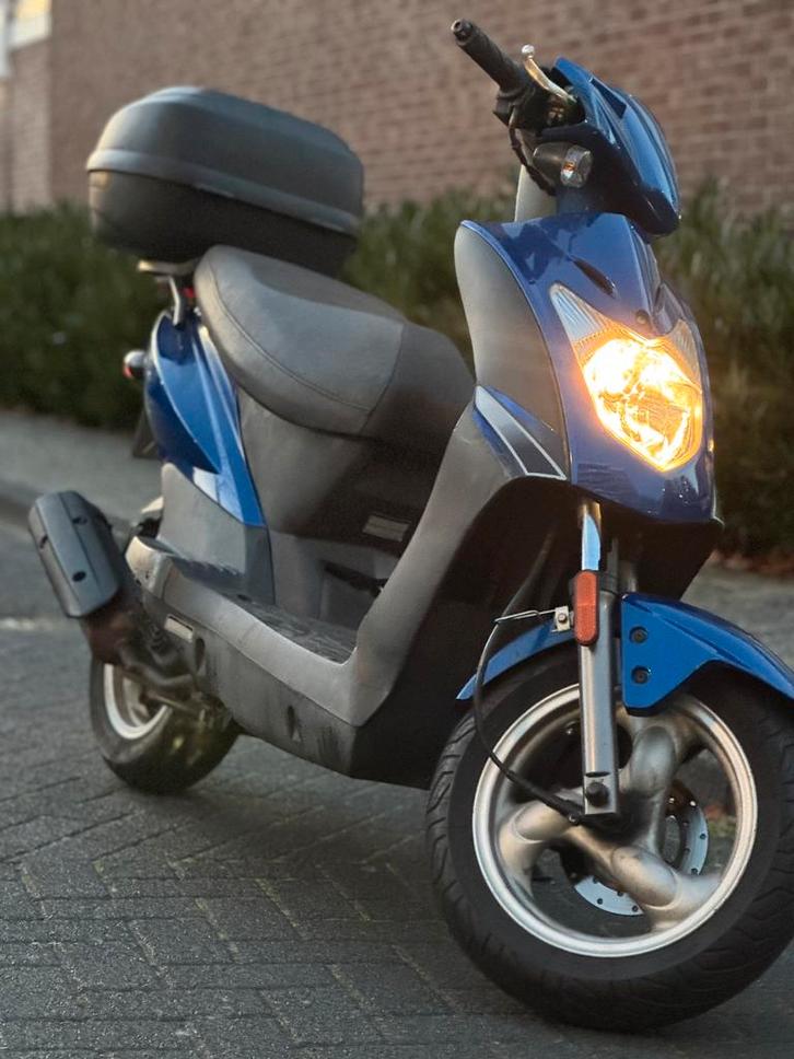 Kymco Agility 125 – Snel, zuinig en goed onderhouden!, Fietsen en Brommers, Scooters | Kymco, Zo goed als nieuw, Agility, Maximaal 45 km/u