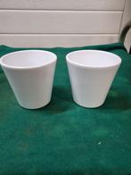 bloempotjes wit aardewerk 2x, Tuin en Terras, Bloempotten, Ophalen of Verzenden, 'T Olde Gre-j, Info@toldegrej.nl, Endepoelstraat 20f Didam