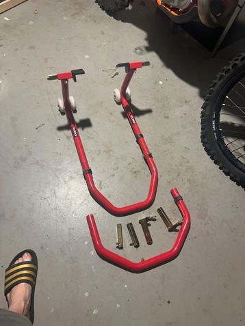 Pro Works Motorsteun beschikbaar voor biedingen