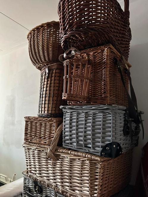 Verzameling picknickmanden, Hobby en Vrije tijd, Picknickmanden, Zo goed als nieuw, Ophalen