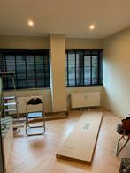 Zwarte houten jaloezieën, Huis en Inrichting, Kasten | Kledingkasten, Ophalen, Met plank(en), 100 tot 150 cm, Zo goed als nieuw