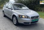 Volvo V50 2.4 Automaat Nieuwe APK inruil is mogelijk, 1378 kg, 700 kg, 2435 cc, Zilver of Grijs