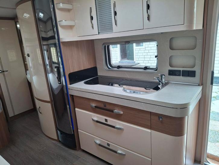 Hobby excellent 650.  Uit 2021, Caravans en Kamperen, Caravans, Particulier, tot en met 6, Rondzit, Hobby, Mover, Ophalen