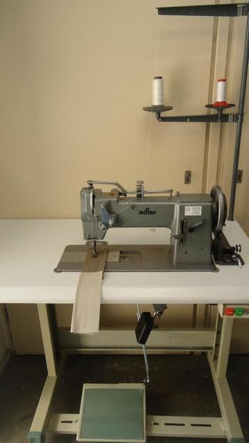 Industrie Naaimachine  Adler 3 Voudig Transpor(167) beschikbaar voor biedingen