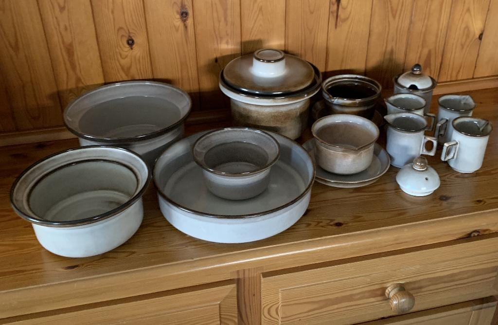 Driehoek Huizen servies, Amsterdams grijs - bruin, Blaricum, Overige typen, Ophalen of Verzenden, Zo goed als nieuw, Overige stijlen