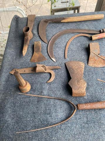 Antiek IJzer Gereedschap - Decoratie beschikbaar voor biedingen