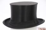 vintage Claque Klakhoed / Vouwbare hoge hoed zwart zijde 54, Hoed, Ophalen of Verzenden, 57 cm (M, 7⅛ inch) of minder, Gedragen