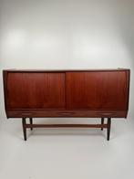 Danish Teak Sideboard – Mid-Century Modern Elegance, Huis en Inrichting, Kasten | Dressoirs, Ophalen, Z, Z, Teakhout