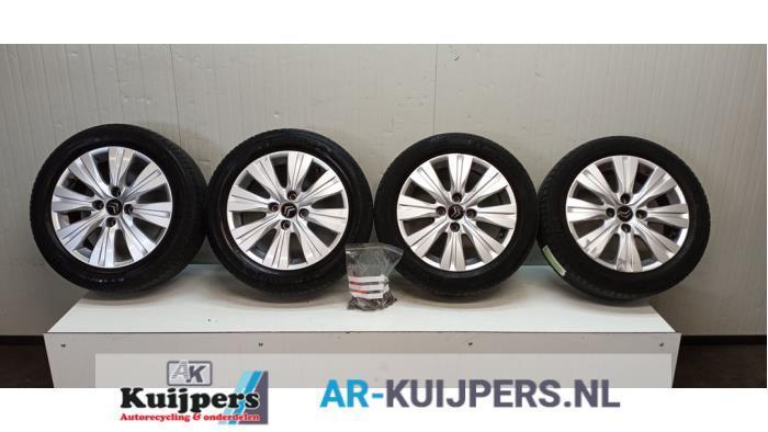 Sportvelgenset + banden van een Citroen C3 Picasso, Auto-onderdelen, Banden en Velgen, Personenwagen, Gebruikt