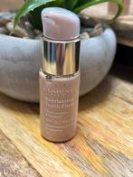 Clarins Everlasting Youth Fluid Foundation 111N Tester, Ophalen of Verzenden, Zo goed als nieuw, Beige, Gehele gezicht