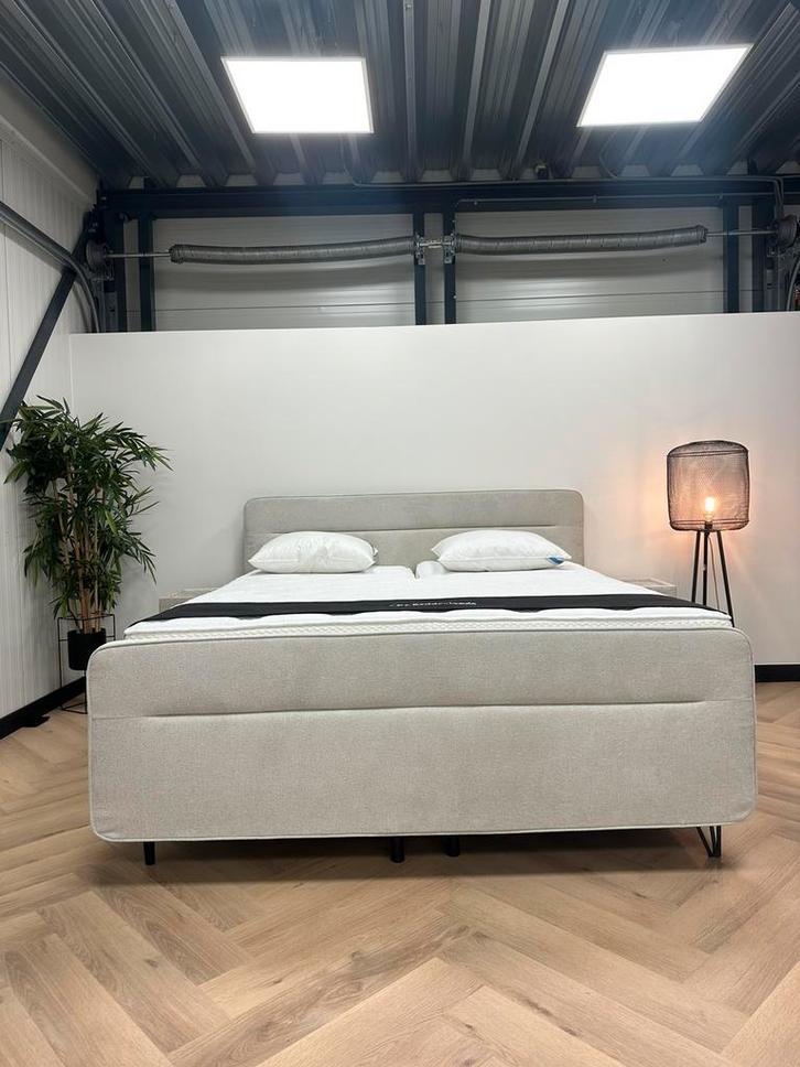 Elektrische boxspring 180x200 bed 180 200, Huis en Inrichting, Slaapkamer | Boxsprings, Zo goed als nieuw, 180 cm, 200 cm, Tweepersoons