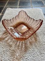 Vierkante retro schaal in roze rosaline persglas, Verzenden