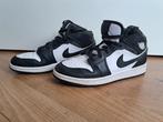 Air Jordan 1 Mid SE GS 'Panda Elephant'
 - maat 40, Kleding | Heren, Schoenen, Zwart, Ophalen of Verzenden, Sneakers of Gympen