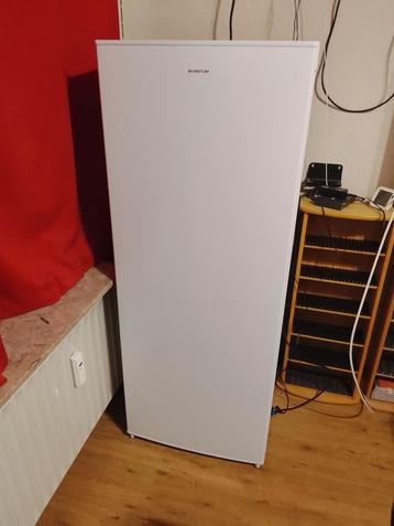 Koelkast beschikbaar voor biedingen