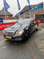 Mercedes-Benz E200cdi AUT 2010 een jaar apk 380000 nap, Auto's, Mercedes-Benz, Automaat, Zwart, 4 cilinders, Origineel Nederlands