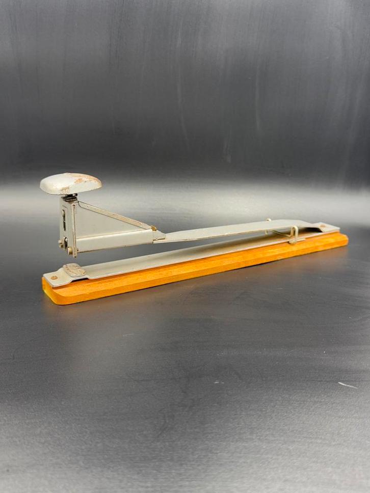 Vintage Lange Arm Nietmachine - A3 Boekjes, Antiek en Kunst, Antiek | Kantoor en Zakelijk, Ophalen of Verzenden
