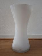 Mooie witte glazen Anne Nilsson Ikea diabolo vaas hoog, Huis en Inrichting, Woonaccessoires | Vazen, Overige kleuren, Ophalen of Verzenden