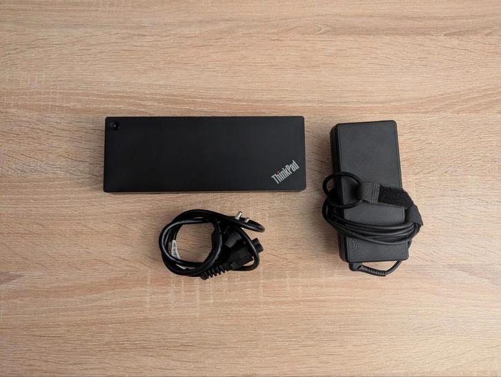 Docking Station met USB-C - Lenovo ThinkPad 40 AF / 40AF, Computers en Software, Dockingstations, Zo goed als nieuw, Laptop, Ophalen