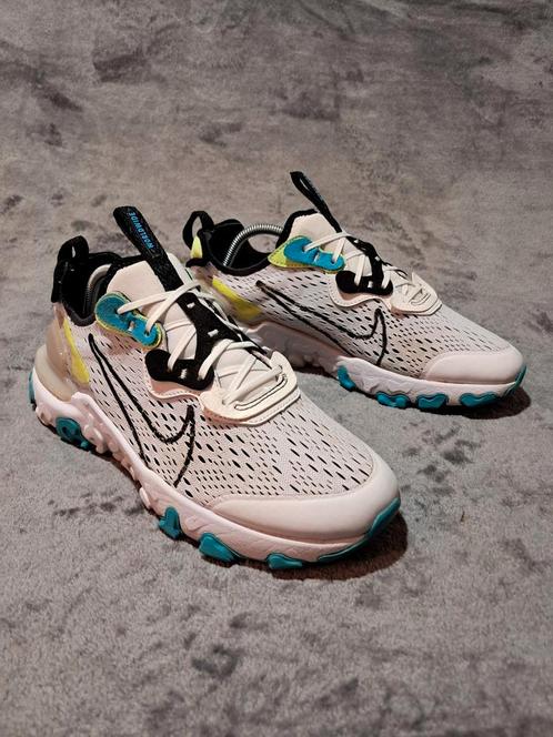 Nike React Vision World Wide Pack - White Size 39, Kleding | Dames, Schoenen, Gedragen, Sneakers of Gympen, Wit, Ophalen of Verzenden