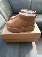 Ugg classic mini platform 38 chestnut, Kleding | Dames, Schoenen, Ophalen of Verzenden, Nieuw, Bruin